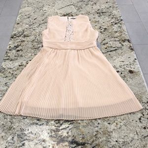 NWT TFNC London Size S